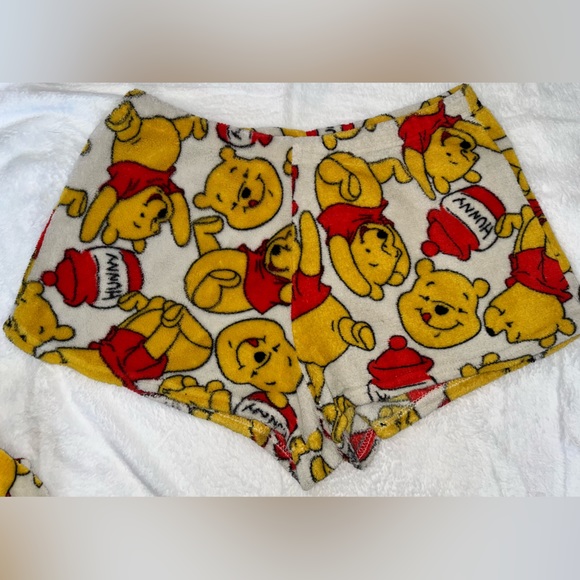 Disney| Winnie the Pooh Fuzzy Pajama Set | Medium - Picture 5 of 6